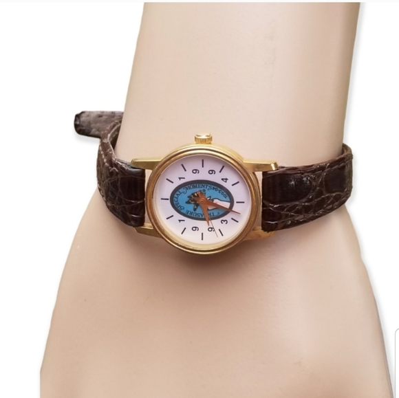 VINTAGE 1993 TREASURE SPECIAL MOMENTS WATCH - Picture 1 of 7